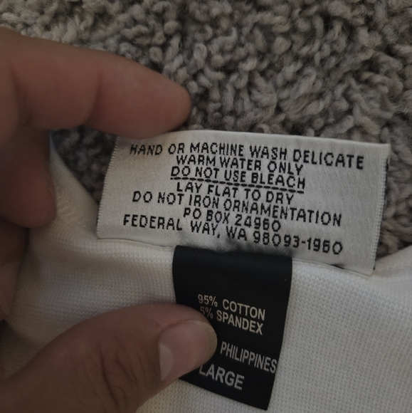 Christine Alexander White Sleeveless Tank Top with Black Design - Picture 4 of 4